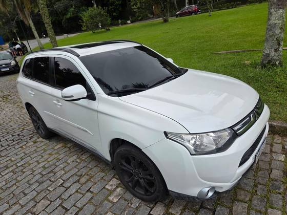 MITSUBISHI OUTLANDER 2.0 16V GASOLINA 4P AUTOMÁTICO MITSUBISHI OUTLANDER 2.0 16V GASOLINA 4P AUTOMÁTICO